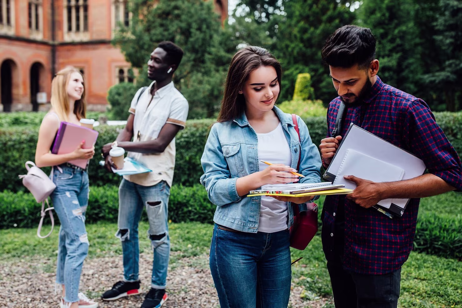 Certificate in International Wine and Beverage Management (CIWBM035)
