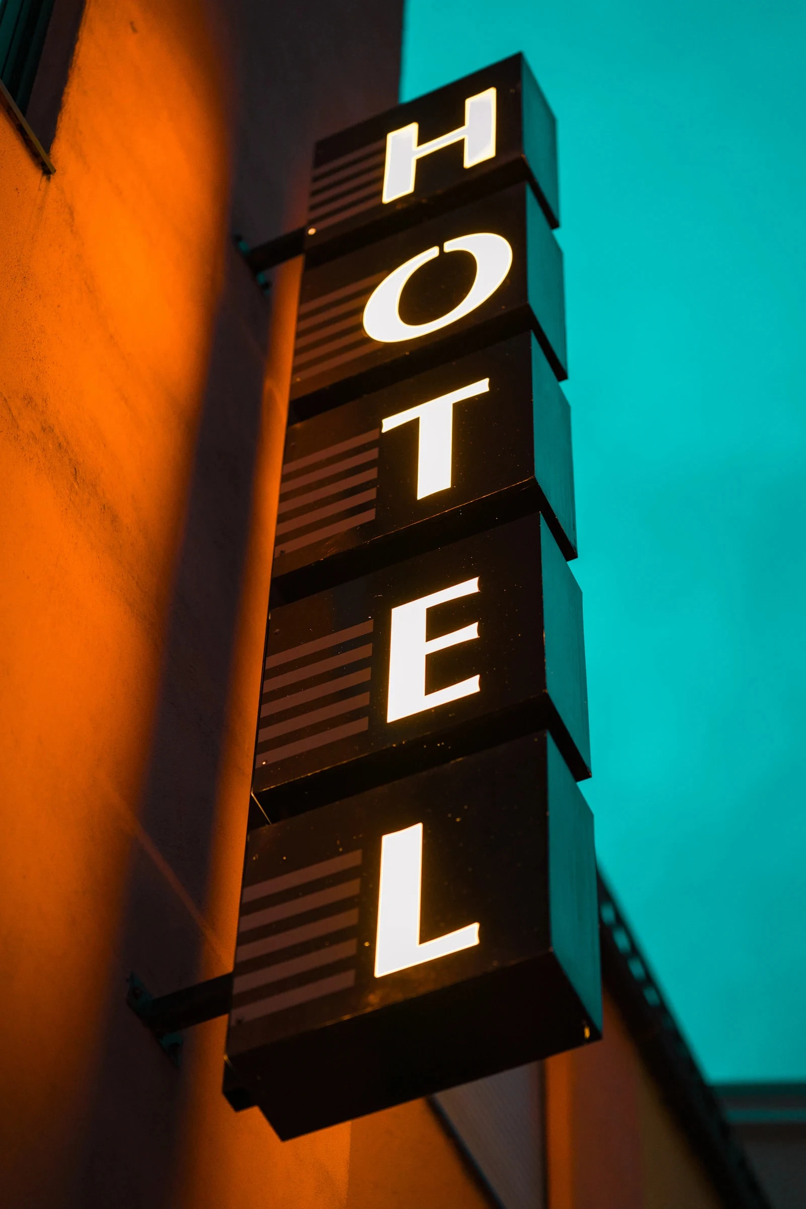BA in Hotel E-Commerce Management
