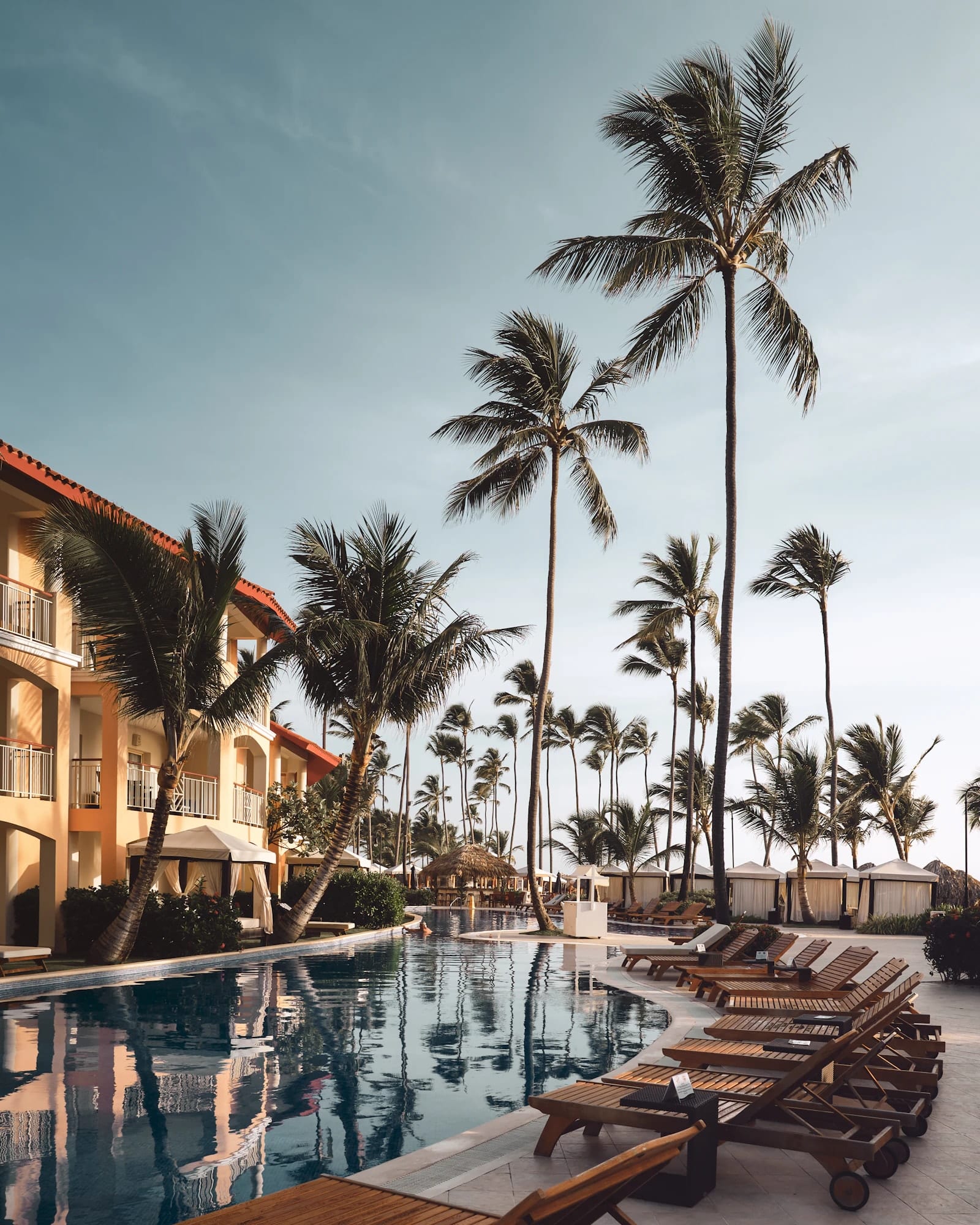 Certificate in Hotel Types and Classification